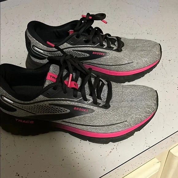 Brooks Gray and Pink Athletic Shoes for Performance - Picture 2 of 4